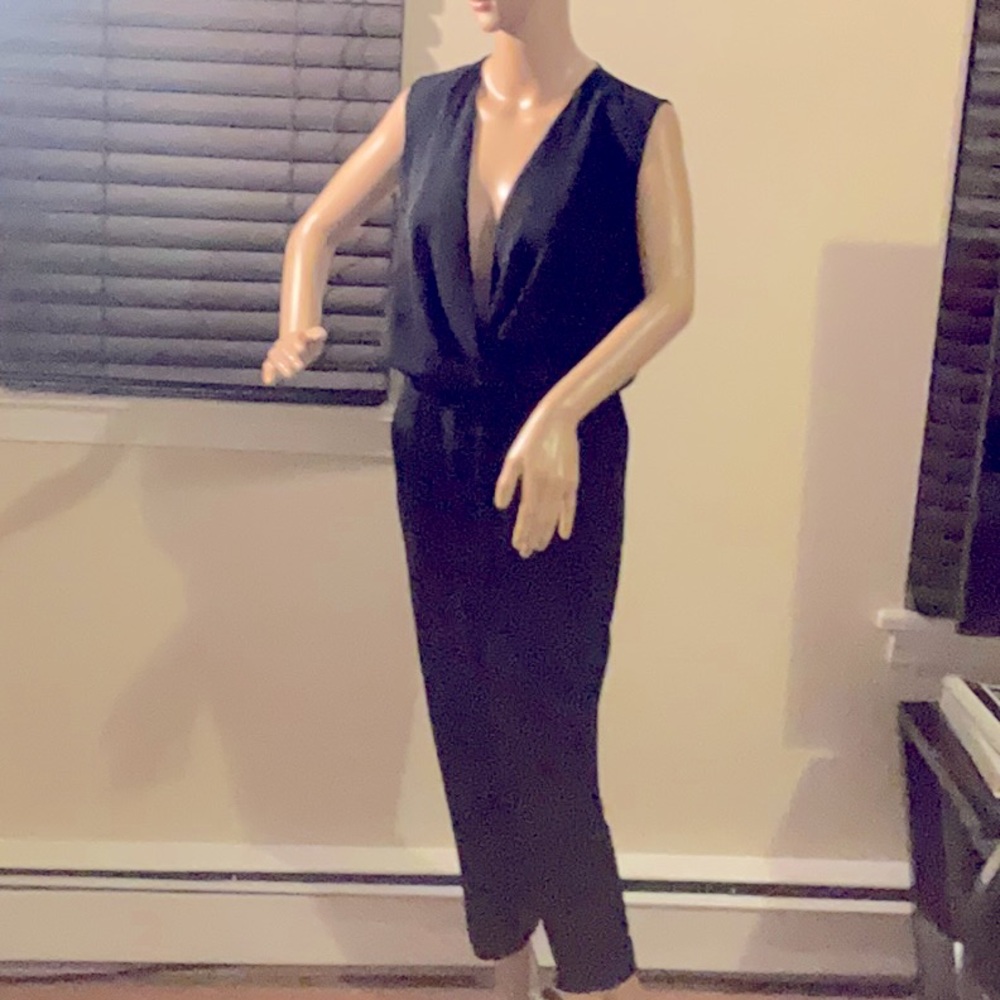 Black low cut sleeves pants romper